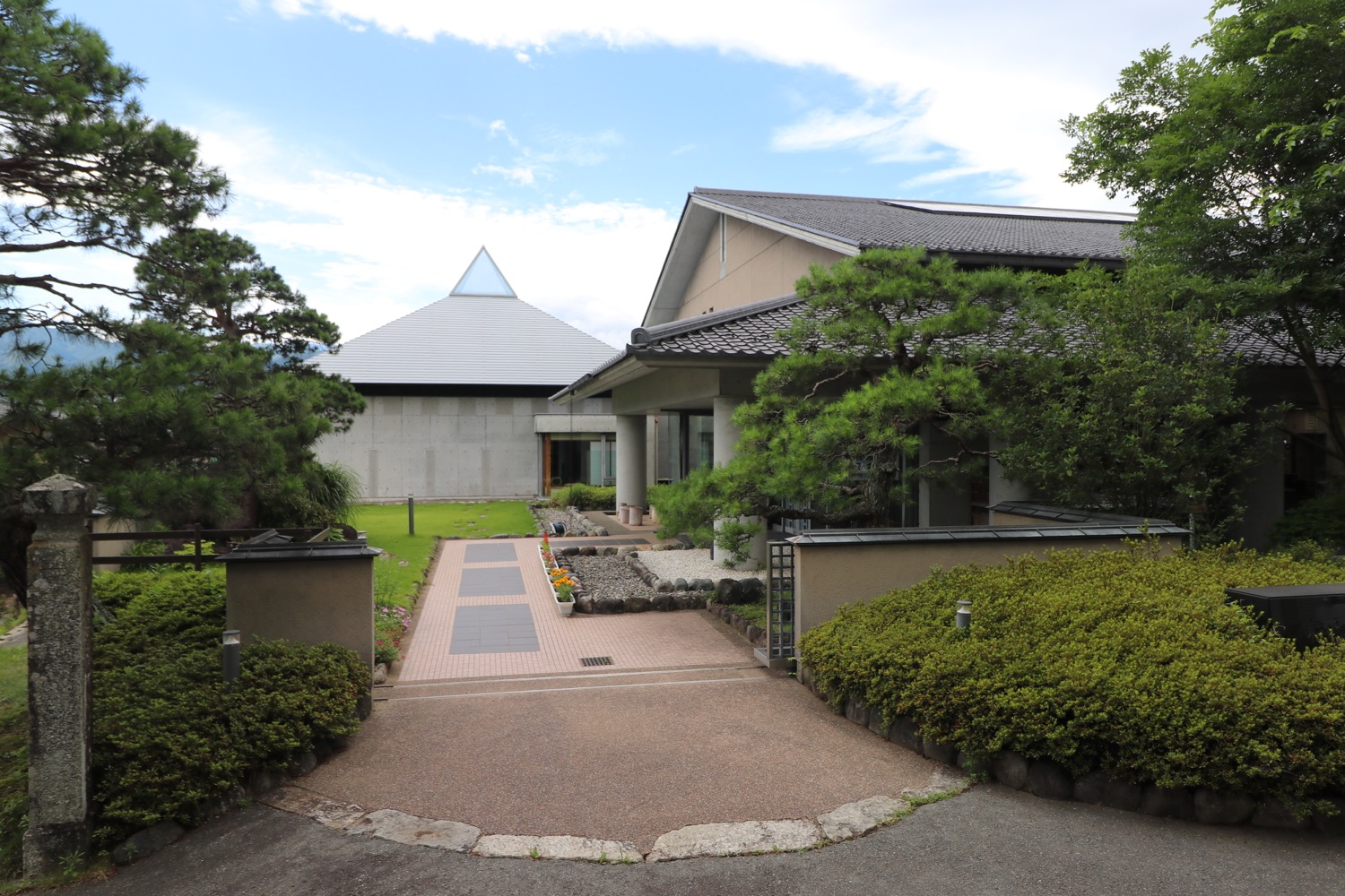 椋鳩十記念館